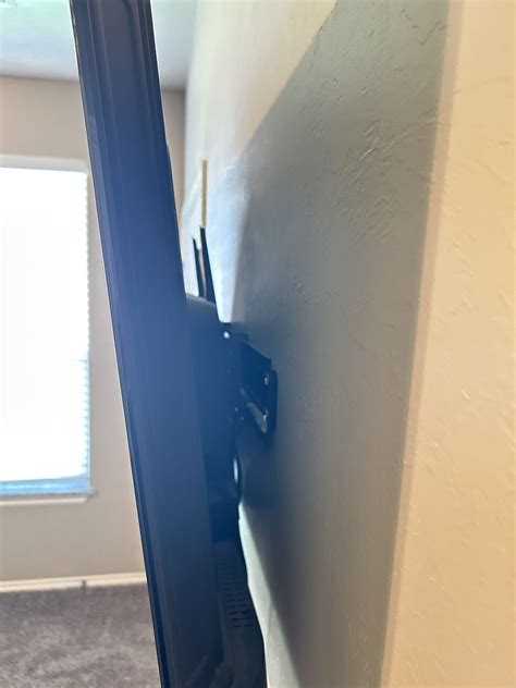 50 Inch Roku TV - Wall Mount Included for Sale in El Reno, OK - OfferUp