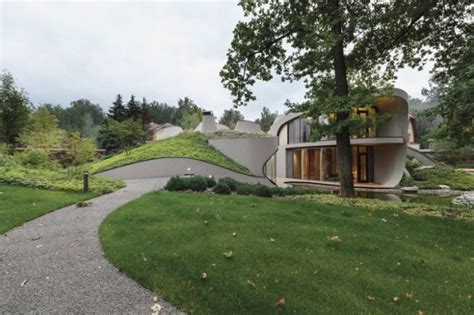 Organic Meets Curved Architectural Design Trend: House in The Landscape | TrendBook Trend ...