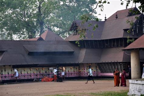 Kerala's Chottanikkara Temple! | Chottanikkara Temple History ...