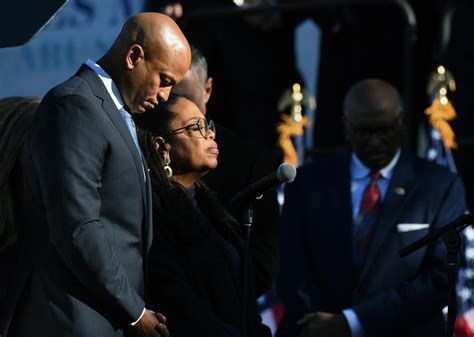 Oprah Winfrey Introduces Wes Moore As He’s Inaugurated As Maryland’s ...