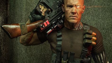 The First Picture of 'Deadpool 2' Villain Cable Reveals He Has Amazing ...