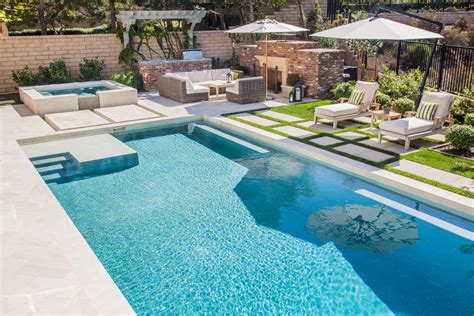 10+ Modern Rectangle Pools With Spa – HomeDecorish