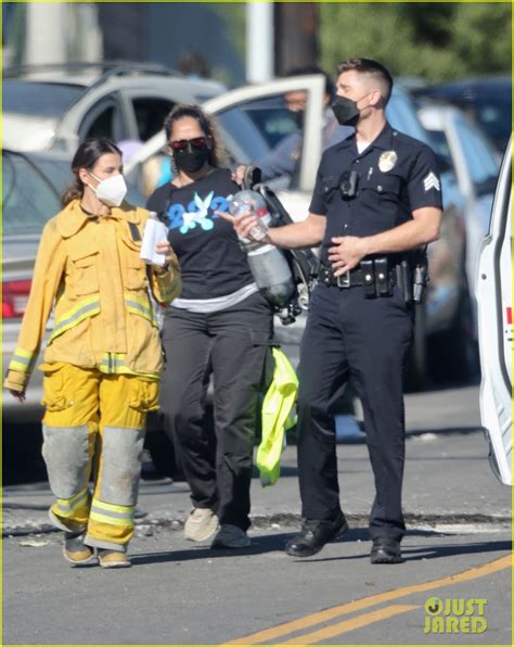 Jenna Dewan Films Scenes as a Firefighter on the Set of 'The Rookie': Photo 4651895 | Jenna ...