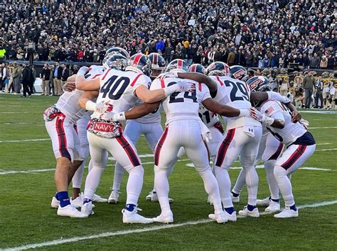 Navy football coach fired in locker room after Army loss