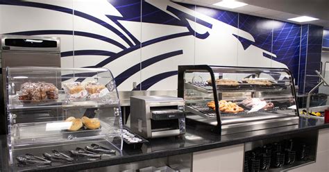 HutchCC’s student union cafeteria opens with socially-distant fanfare - The Hutchinson Collegian