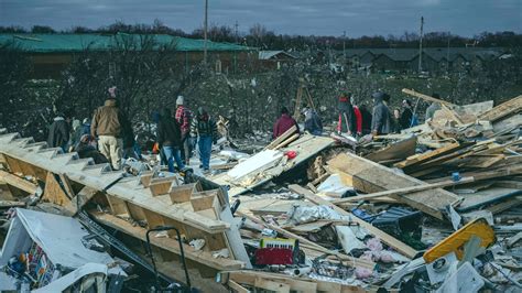 Tennessee tornado aftermath: Lifeless toddler found in dead mother's ...