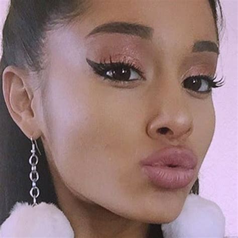 Ariana Grande Makeup Up Close - Mugeek Vidalondon