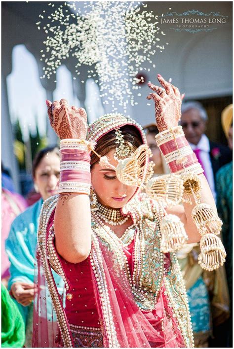 Know the Whole Story of Vidaai Ceremony in Indian Weddings