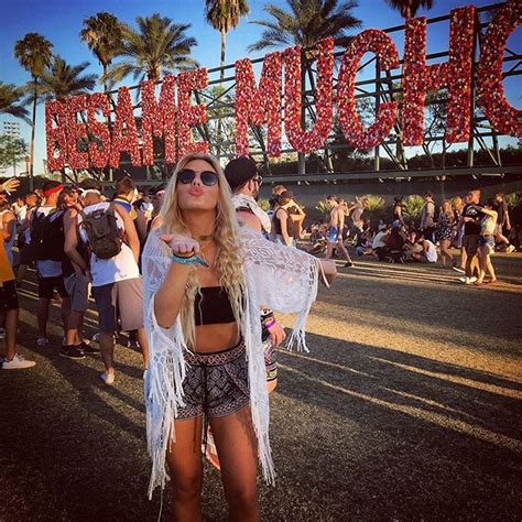 "Besame mucho" #coachella | Festival outfit coachella, Coachella outfit, Coachella festival fashion