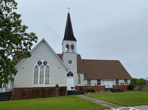 Most Austin churches to stay virtual on Palm Sunday with essential designation | KXAN Austin