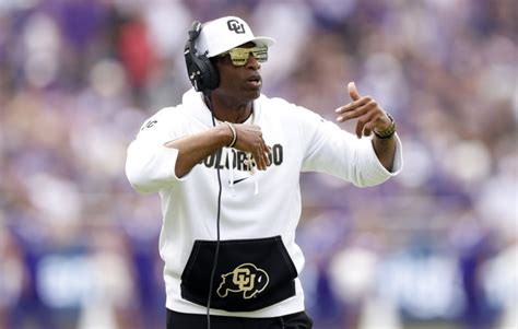 Deion Sanders items the Colorado Buffaloes with signature sun shades – Hummeta