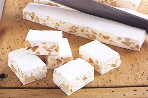 Basic almond nougat