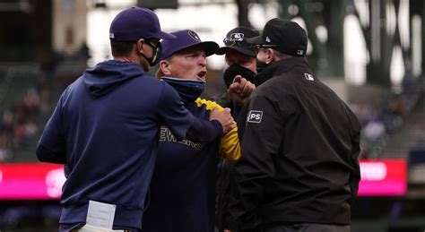 The Brewers Got Hosed By One Of The Worst Umpiring Decisions You'll See