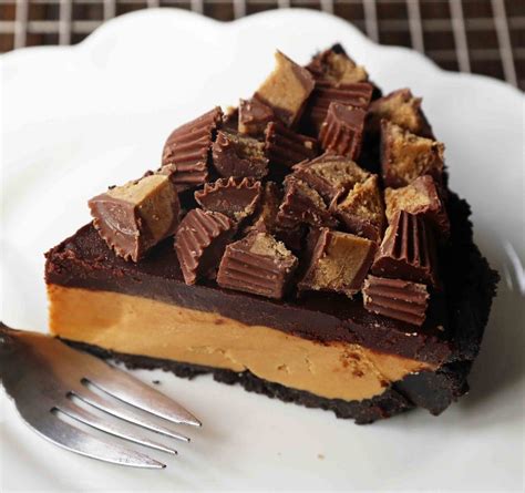 Reese's Chocolate Peanut Butter Cup Pie – Modern Honey