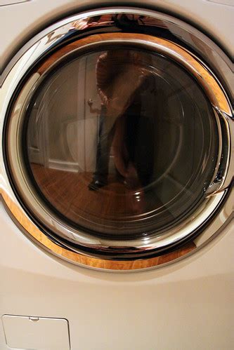 sentient washer/dryer | Lindsey Turner | Flickr