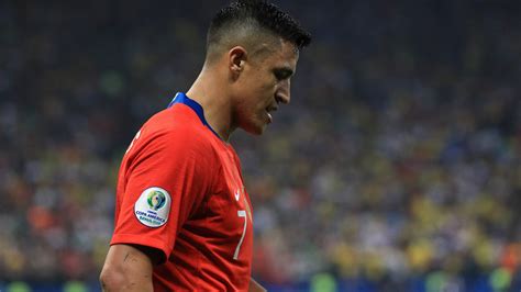 Manchester United news: Alexis Sanchez suffers new injury during Copa America third-place play ...