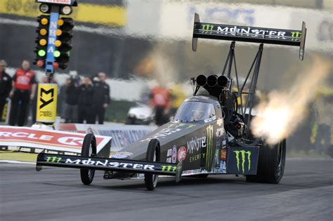 Top Fuel World Championship comes down to the Auto Club NHRA Finals