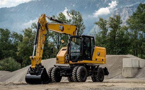 Caterpillar’s new wheeled excavator boasts advanced hydraulics