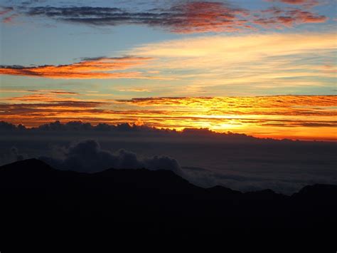 Hiking Maui, A Volcano Sunrise + Bike Ride, and Scuba Diving Lanai - fANNEtastic food