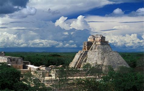 Uxmal Mexico The Phenomenal Mayan Ruins Of Uxmal Yucatan