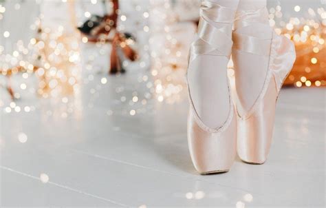 Ballet Pointe Shoes Wallpaper