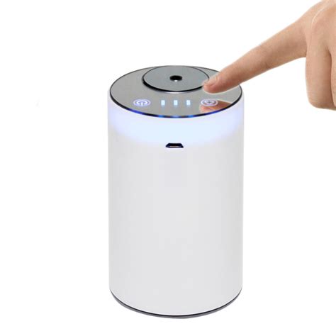 CarAroma Mini Battery Operated Aromatherapy Oil Diffuser with USB - Clutch Modern