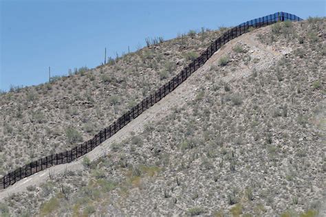 Work on more border wall starts in Arizona, New Mexico