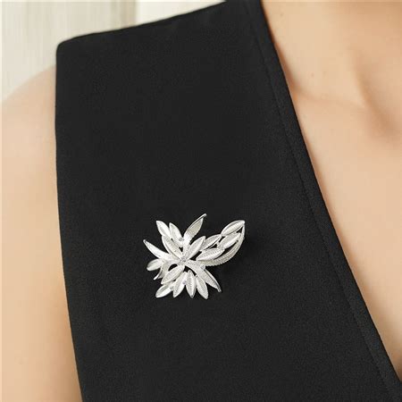 Silver Plated Leaf Brooch Newbridge Silverware