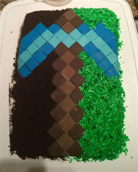 Pin by Martha Schewe on Foodies | Minecraft diamond pickaxe, Birthday cake, Cake