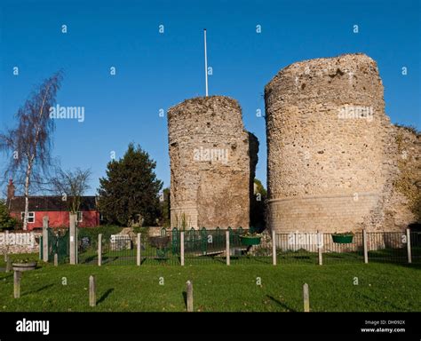 The remains of Bungay Castle, Bungay, Suffolk, England Stock Photo - Alamy