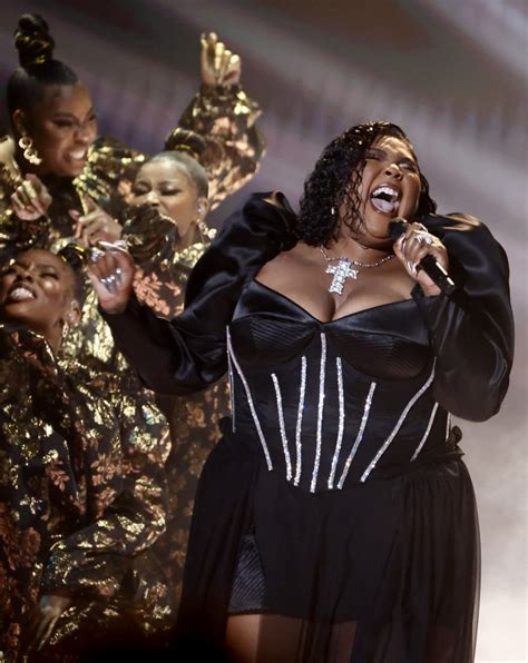 Lizzo Performs At The 2023 Grammys Alongside A Gospel Choir