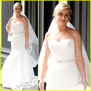 Amy Poehler: Wedding Dress on ‘They Came Together’ Set! | Amy Poehler ...