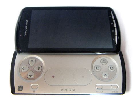 File:Sony Ericsson Xperia Play open.jpg - Wikipedia