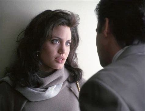 Movie and TV Screencaps: Angelina Jolie as Gia Carangi in Gia (1998) / 76 Screen Caps & 2 Video ...