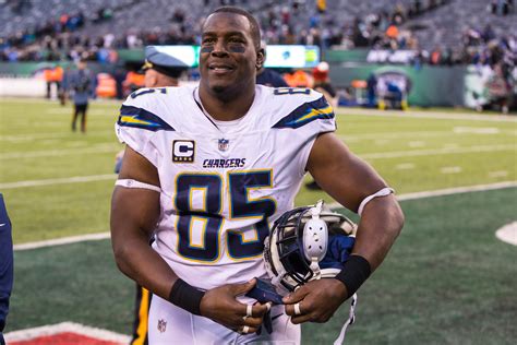 REPORT: Chargers TE Antonio Gates Home Burglarized While Kids Were Inside - Daily Snark