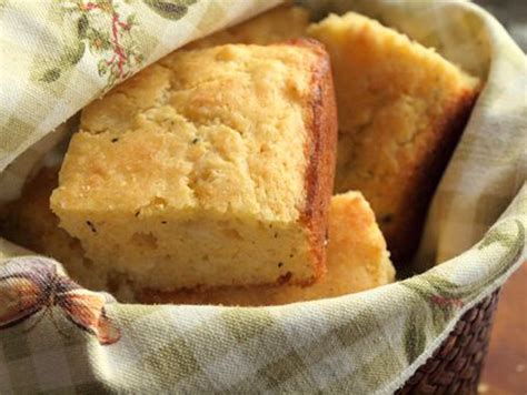 Savory Cornbread with Cheddar & Thyme