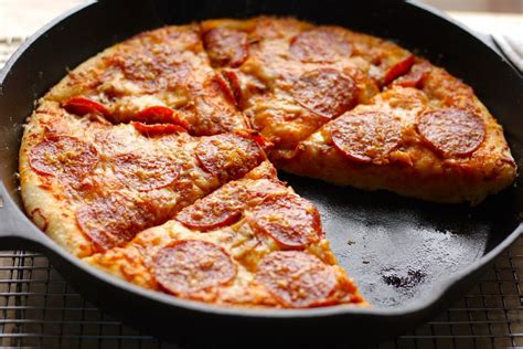 Cast-Iron Skillet Pizza Recipe | The Hungry Hutch