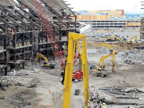 Giants Stadium Demolition Enters the Fourth Quarter :: Story ID: 14813 ...