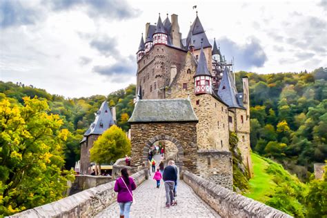 Eltz Castle Tour by Train from Koblenz - NiceRightNow