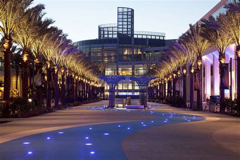 RJMDesignGroup » Anaheim Convention Center – Grand Plaza