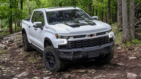 Chevy Silverado, GMC Sierra Plant Pausing Production Due To High Inventory