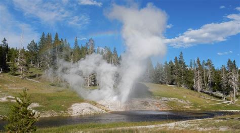 Why the Geysers of Yellowstone Should Be on Your Bucket List | Outdoorsy.com