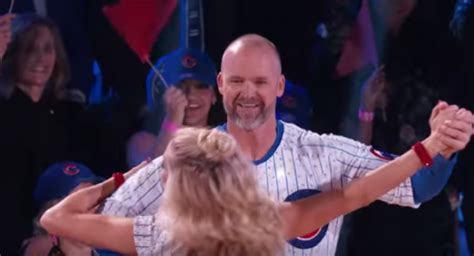 David Ross delights with Cubs-themed routine on 'Dancing with the Stars'