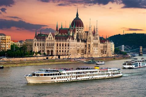 Budapest River Cruises - Which One Is Best? - TourScanner