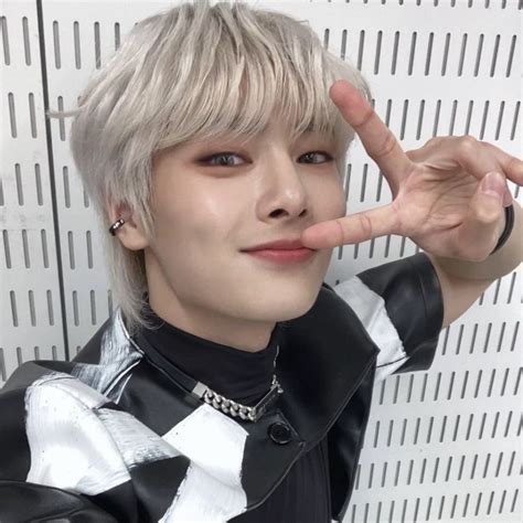 I.N yang jeongin skz stray kids selca icon pfp #kpop in 2022 | Stray ...