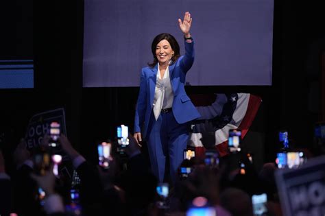 Kathy Hochul beats Lee Zeldin in NY gov race