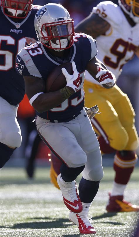 Patriots RB Dion Lewis Returns To Practice