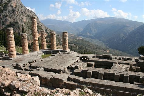 Delphi, Temple Of Apollo - The Ancient Connection