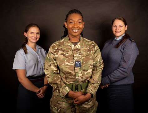 Revision to RAF appearance policies for women | Royal Air Force