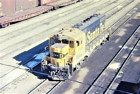 Santa Fe CF7 locomotive at San Bernardino in 1975 | Tangled Bank | Flickr